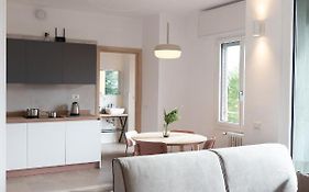 New Exclusive Melegnano Apartments- Near Train Station