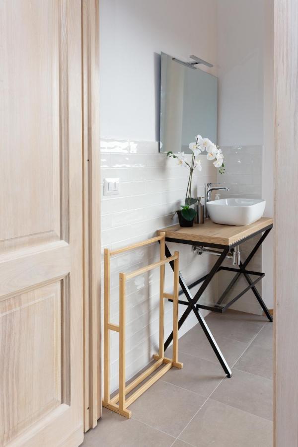 New Exclusive Melegnano Apartments- Near Train Station Extérieur photo