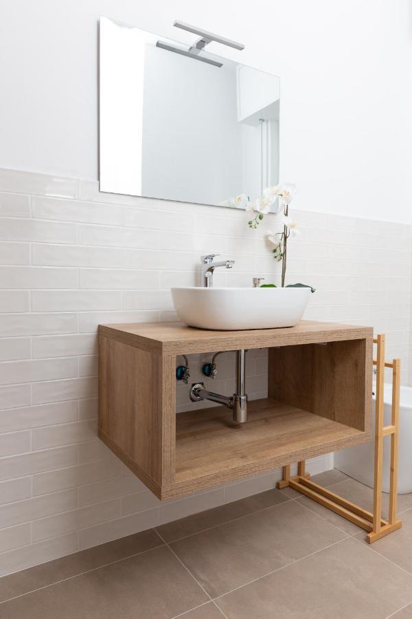 New Exclusive Melegnano Apartments- Near Train Station Extérieur photo