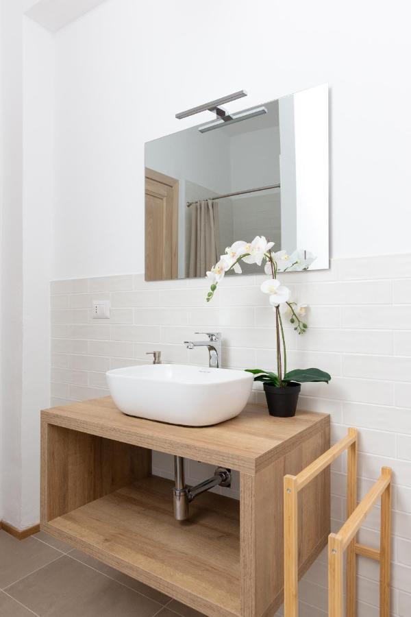 New Exclusive Melegnano Apartments- Near Train Station Extérieur photo